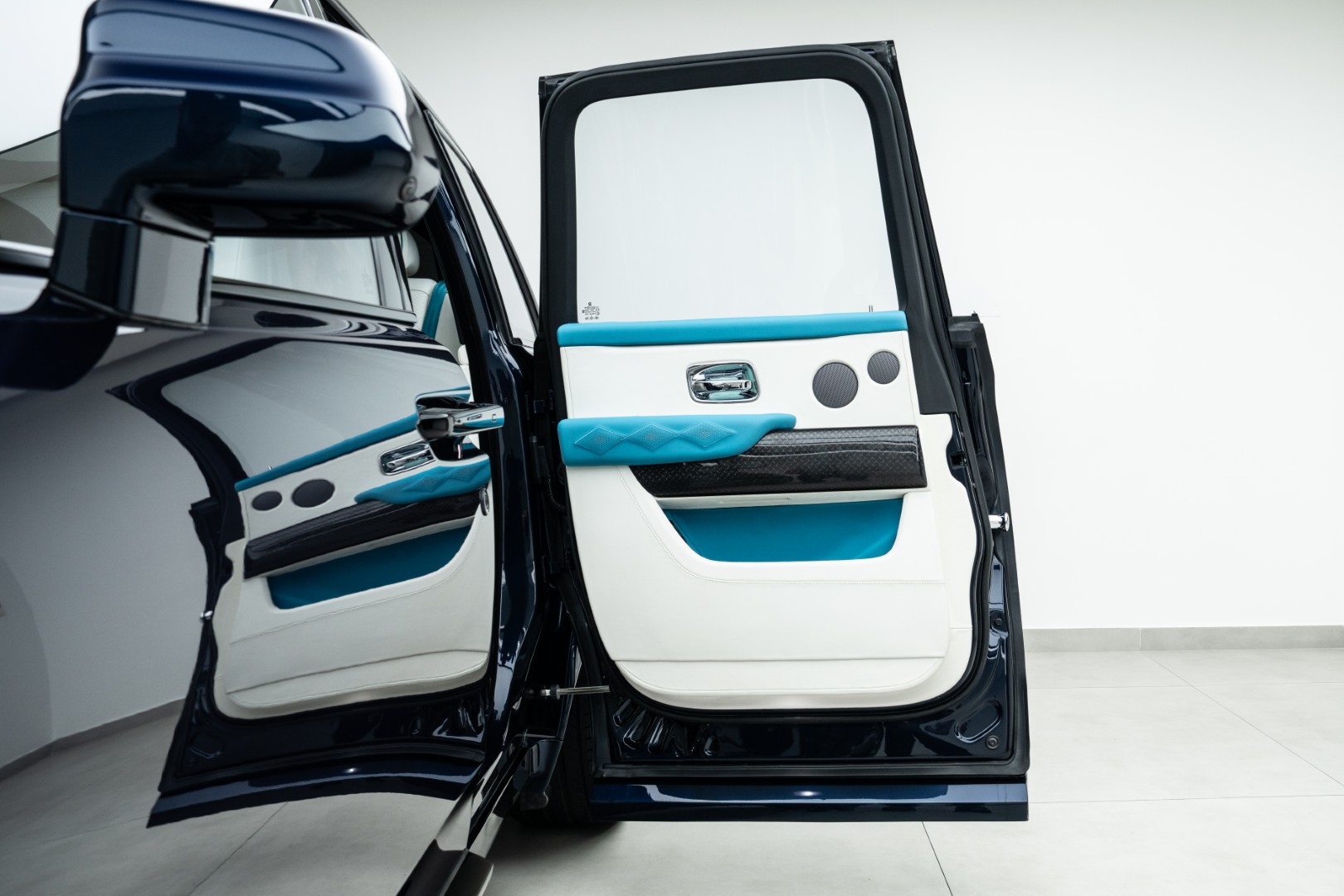 2021 ROLLS ROYCE CULLINAN WITH MANSORY KIT | 1 YEAR WARRANTY